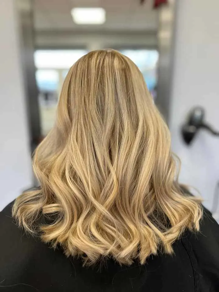 Images Varia Hair Studio