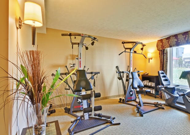 Images Holiday Inn Bloomington-University Area by IHG