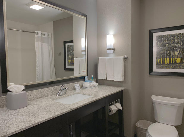 Images Holiday Inn Express & Suites Madison Central by IHG