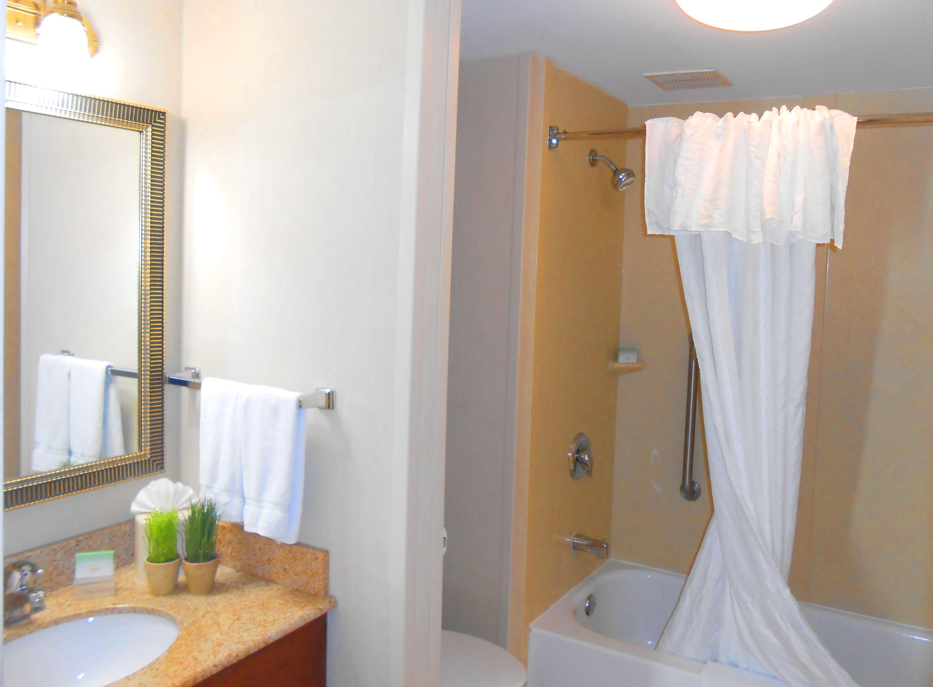 Guest room