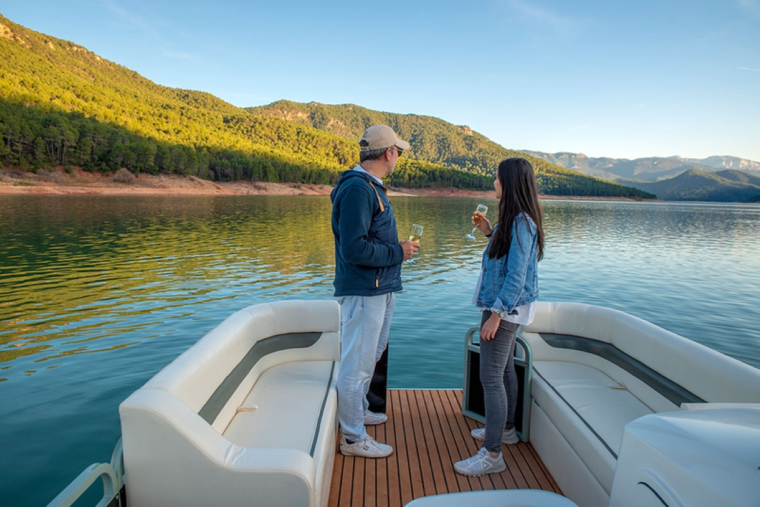 Images Cazorvillas Náutica - Alquiler Barcos Solares