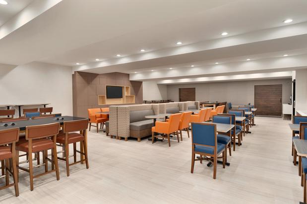 Images Holiday Inn Express Jamaica - Jfk Airtrain - Nyc by IHG