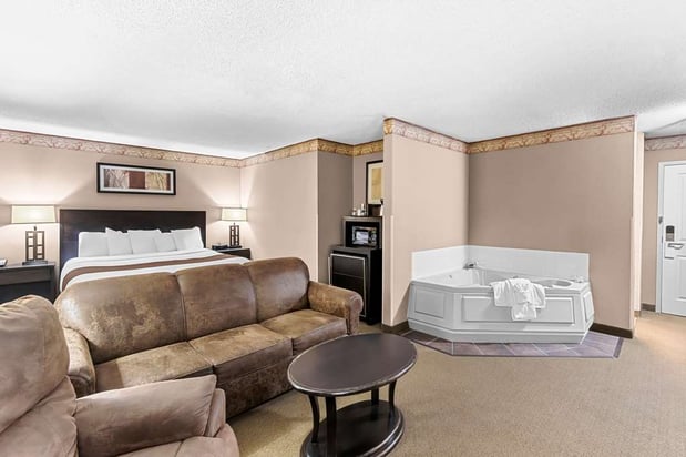 Images Heartland Inn & Suites, SureStay Collection by Best Western