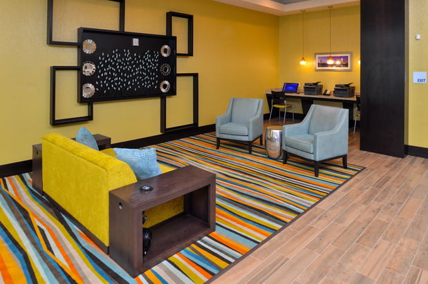 Images Holiday Inn Express & Suites Austin South by IHG