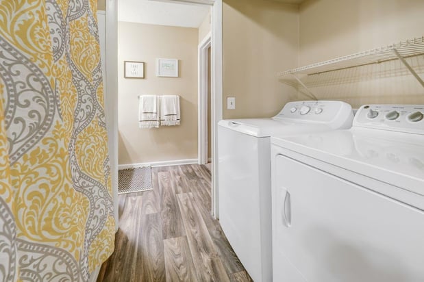 Images Forestbrook Apartments & Townhomes