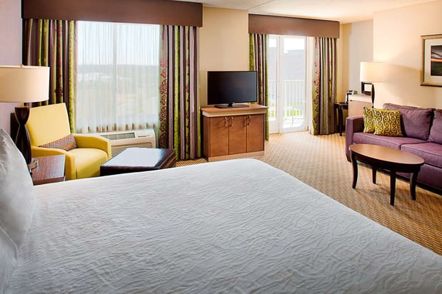 Images Hilton Garden Inn Hartford North/Bradley Int'l Airport