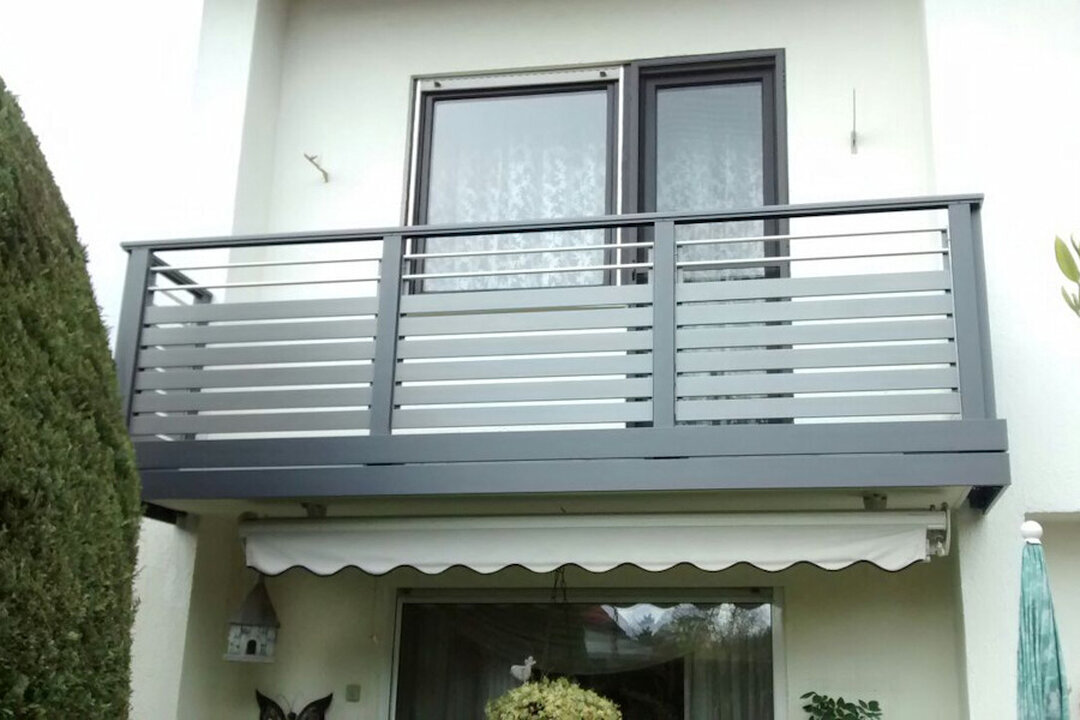 Altstetter Balkone, Krumbacher Straße 28 in Neuburg an der Kammel