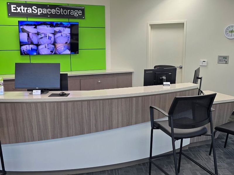 Images Extra Space Storage