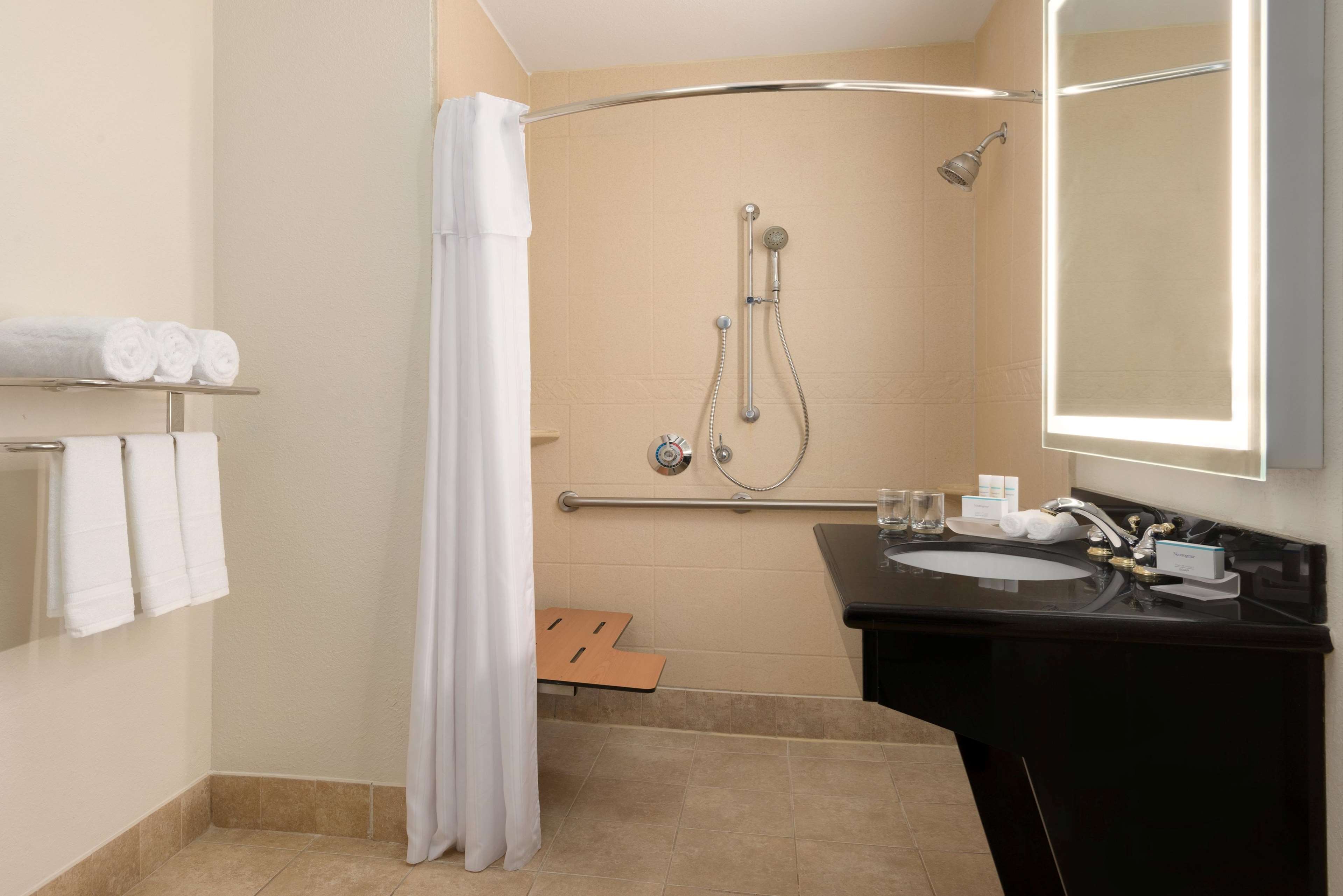 Homewood Suites Jacksonville Deerwood Park