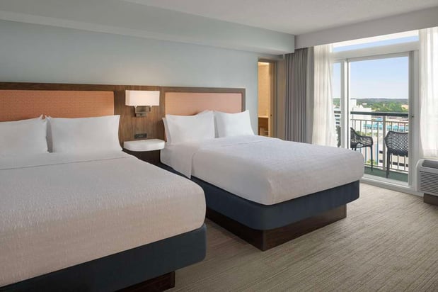 Images Hampton Inn & Suites Myrtle Beach/Oceanfront