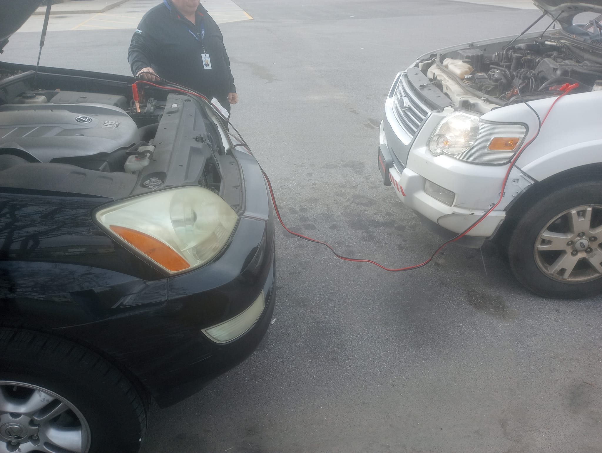 Redline Roadside Assistance Logo