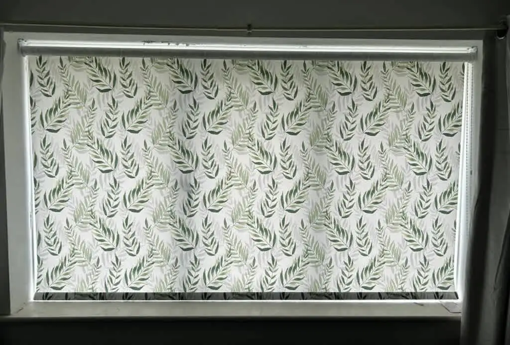 Images Household Bargain Centre & Chantelle Blinds