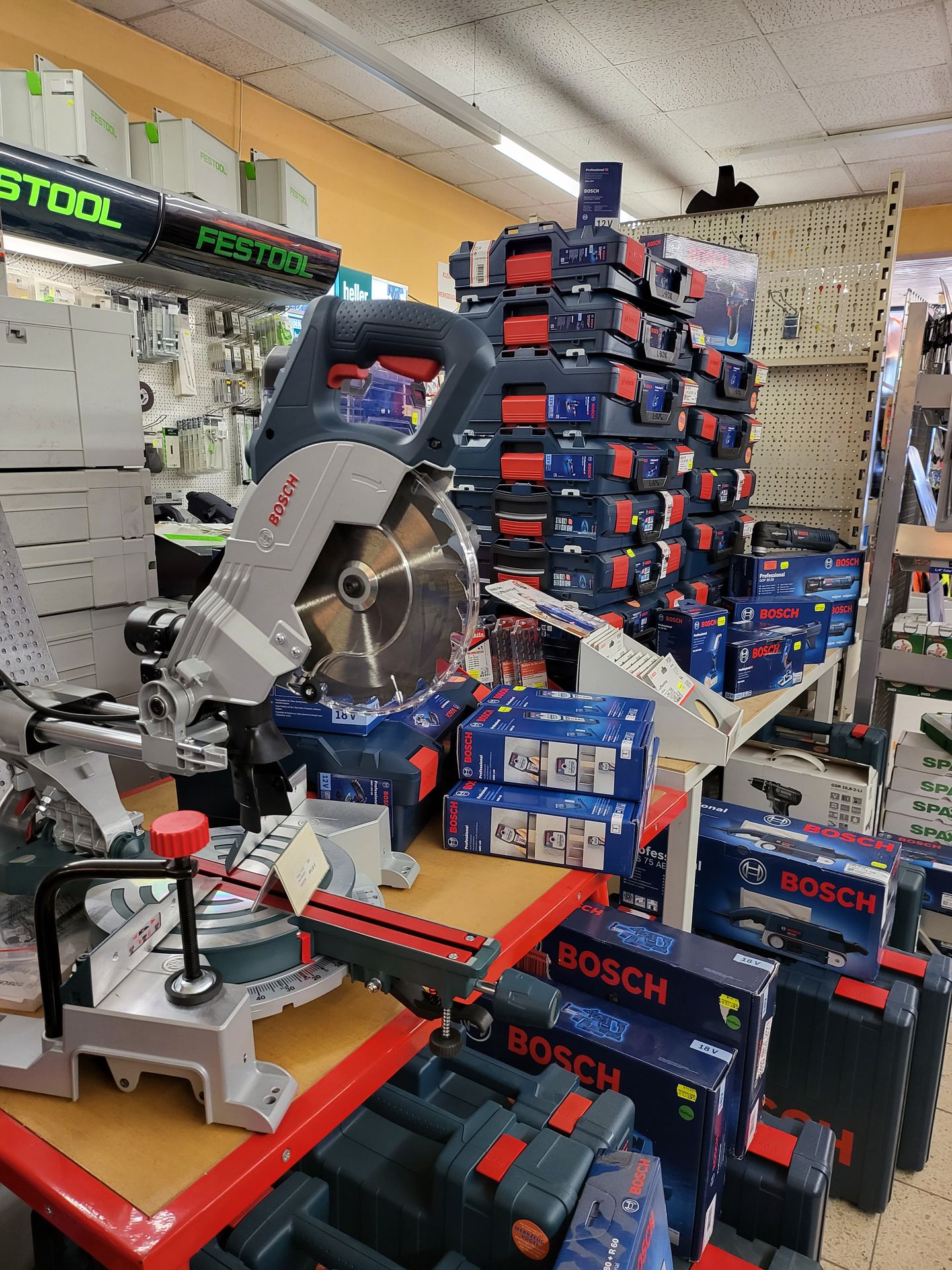 Kamila Vogel Werkzeug-Vogel, Marburger Str. 14 in Fronhausen