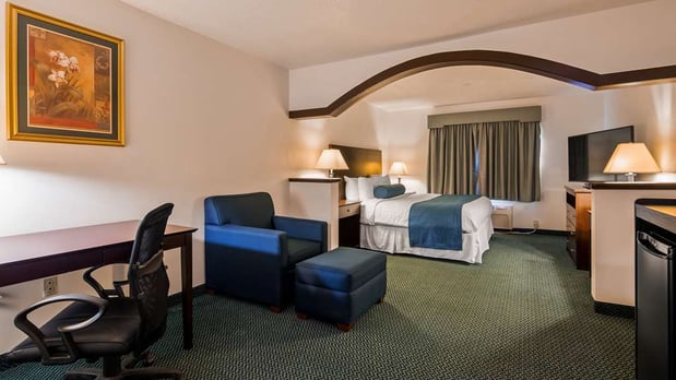 Images Best Western Gas City