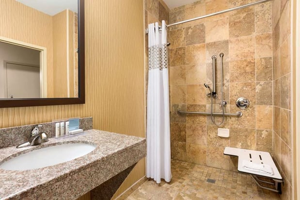 Images Hampton Inn Wichita-East