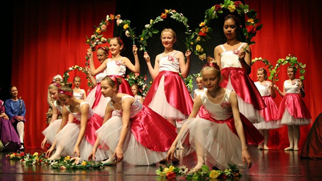 Images Ellen Østerby's Balletskole