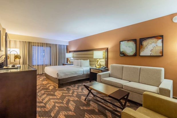 Images DoubleTree by Hilton Hotel Lawrence