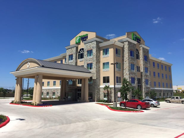 Images Holiday Inn Express & Suites San Antonio - Brooks City Base by IHG