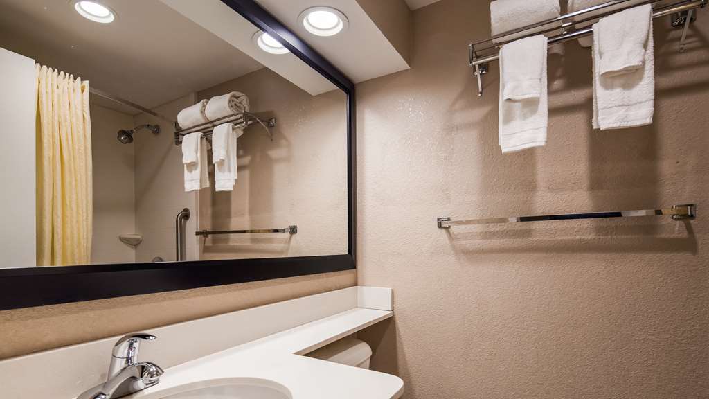 Guest Bath Room