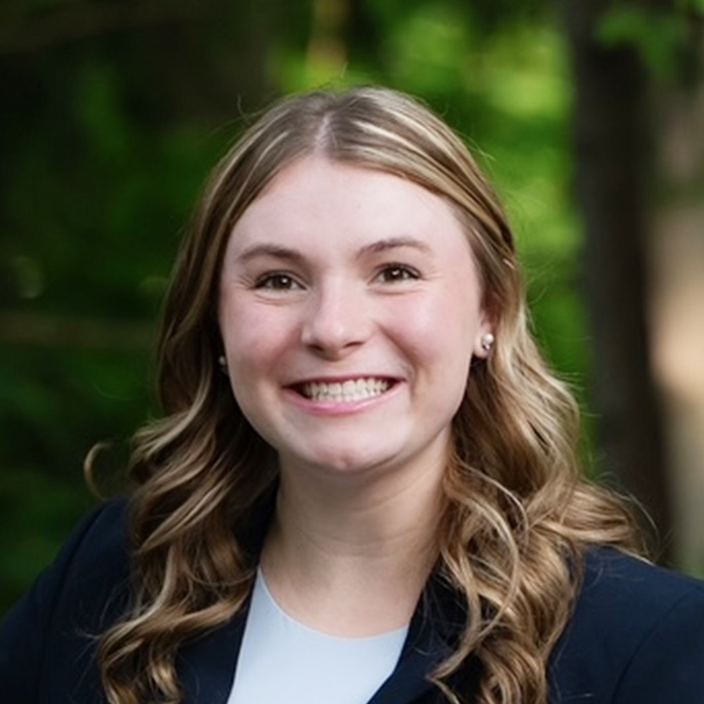 Lainey Boudrias headshot.