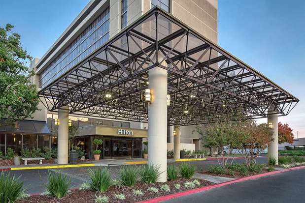 Images Hilton Sacramento Arden West