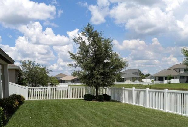 Images Family Fence Company of Florida