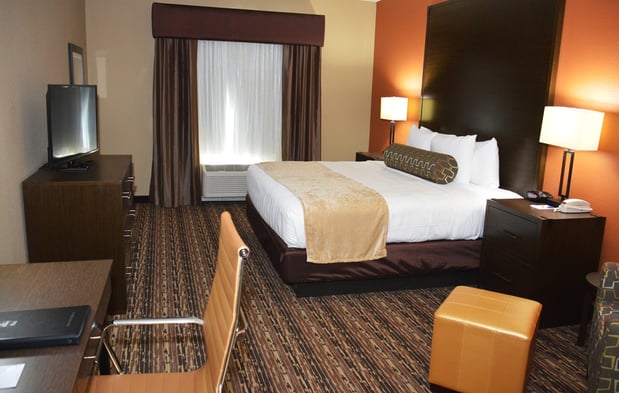 Images Best Western Plus Elmendorf Hotel / San Antonio Hotel