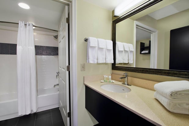 Images Staybridge Suites Tysons - McLean by IHG