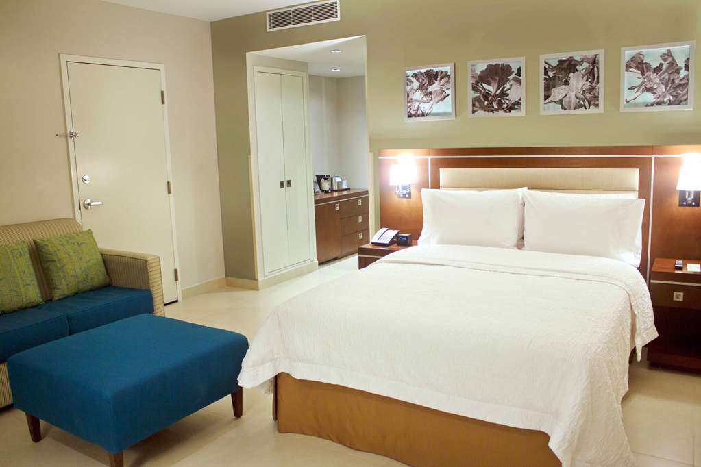 Images Hampton Inn by Hilton Merida