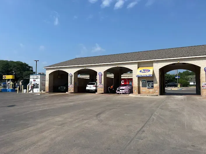 Rainbowshine Hand Car Detailing and Cleaning Services Image