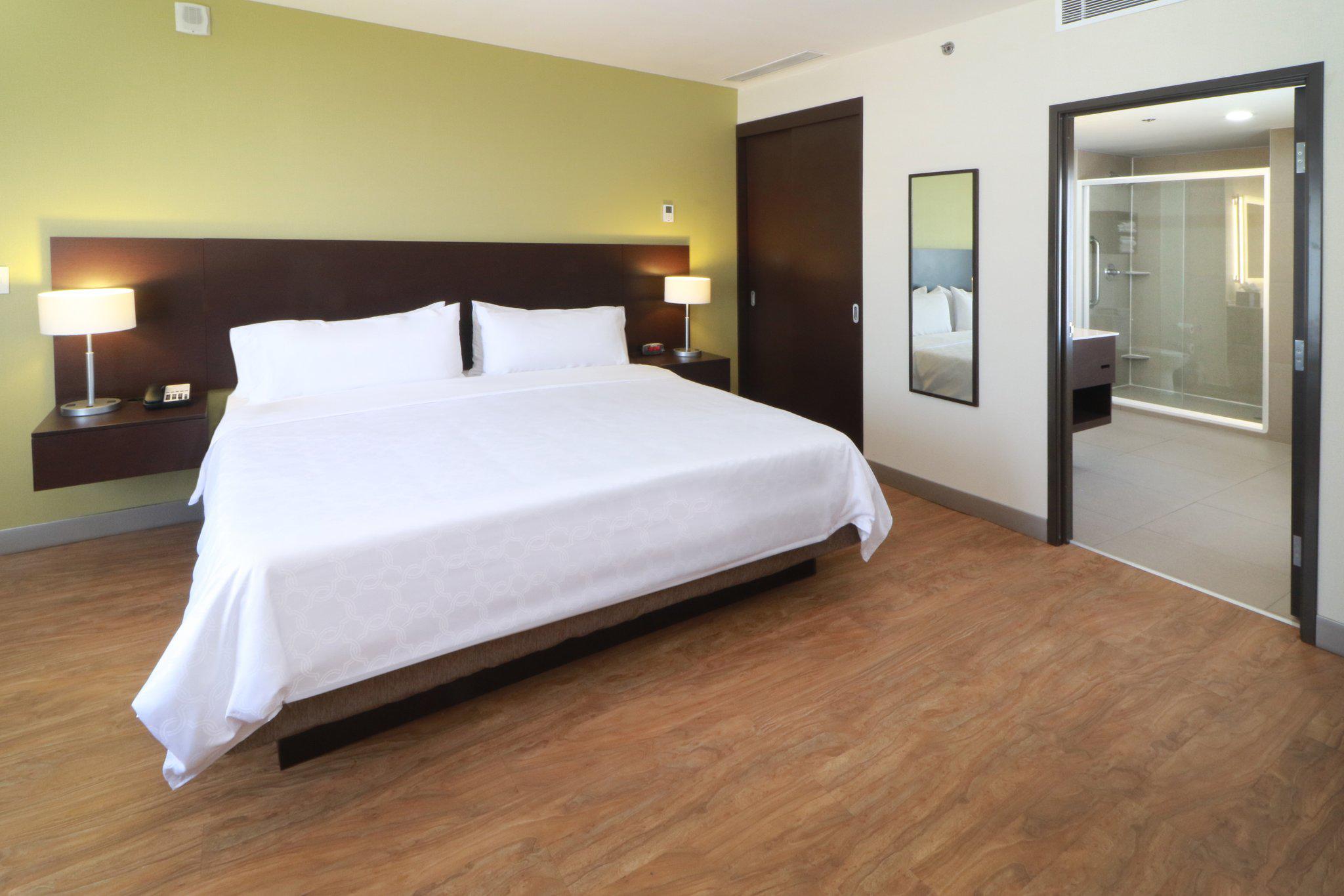 Images Staybridge Suites San Luis Potosi, an IHG Hotel