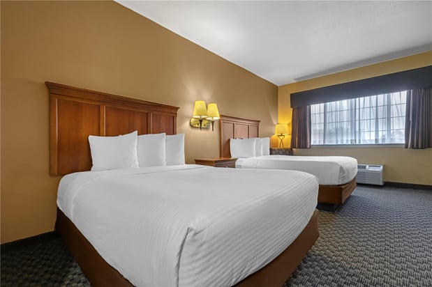 Images Best Western Plus Shamrock Inn & Suites