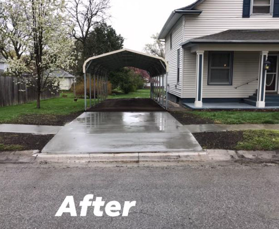 Roush Construction and Landscaping Logo