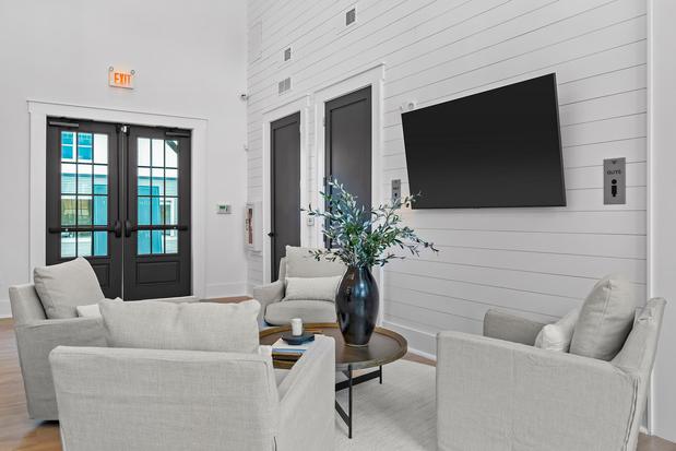 Images Farmhouse at Easley
