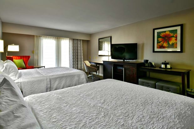 Images Hampton Inn & Suites Fredericksburg