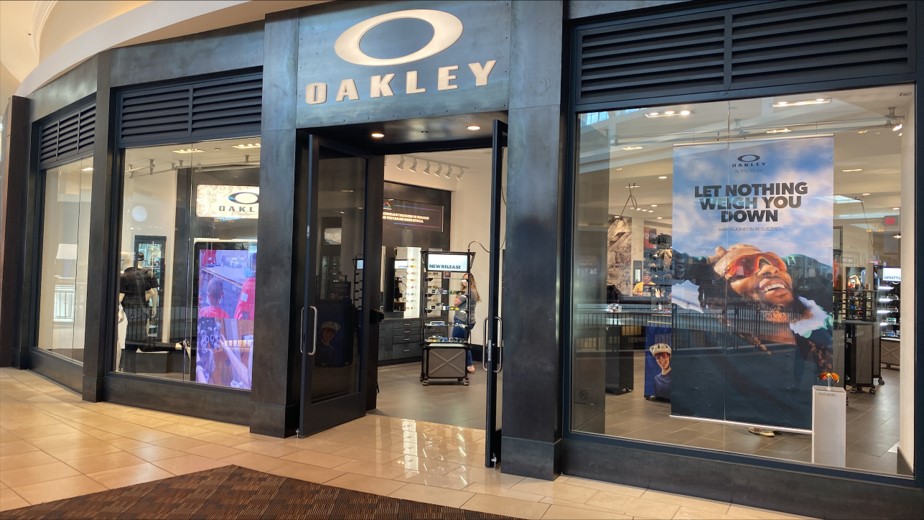 Image 2 | Oakley Store