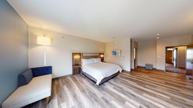Images Holiday Inn Express & Suites Chicago Schaumburg by IHG
