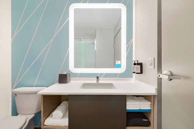 Images avid hotel Oklahoma City Airport by IHG