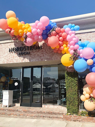 Images Seattle Balloon Artist