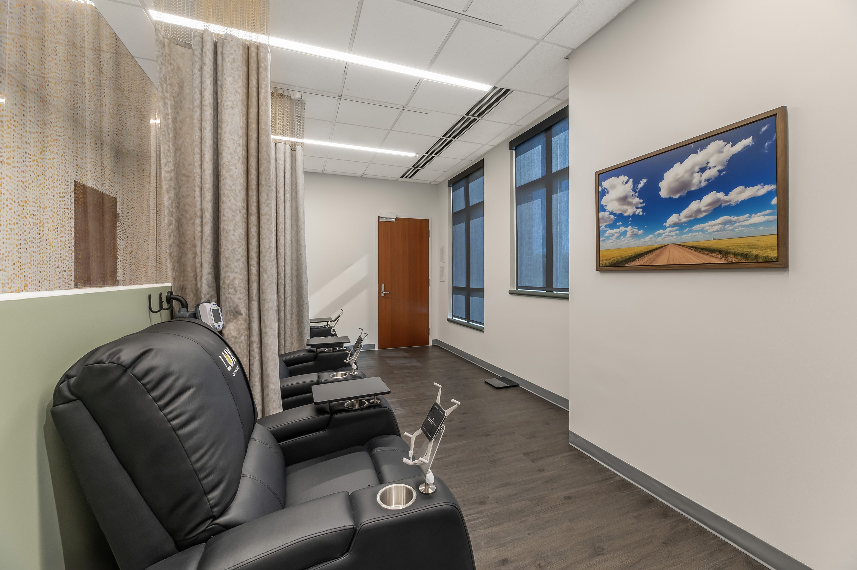 LUX Infusion (Overland Park): Infusion Chairs 