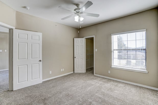 Images Saxony at Chase Oaks Apartments
