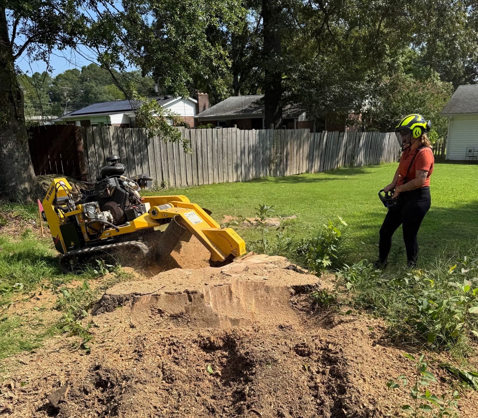 Manufactured in Belgium, the Jobeau stump grinder (B37-110 RC) redefines quality and functionality in the small stump grinder industry. Now available in the United States, the Jobeau B37 offers unmatched functionality. Full remote control with auto sweep function, the stump grinder can automatically lower the grinding wheel an inch on every sweep. Other features include:
Charger and extra battery for the remote control and a cable for direct connection to the control panel
Specially developed 18″ grinding disc ‘GrinDisc™’, equipped with 12 Greenteeth 900-series teeth
Vanguard EFI two-cylinder petrol engine (37 HP)
Cutter wheel can be moved fully into an upright position, making stump grinder extremely compact for transport (54 x 29 x 59 In.)
Mudguards
Teeth 3 x 120°, can be rotated and ground again
Three lift points
Wide tracks provide a stable platform