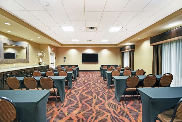 Images Hampton Inn & Suites Milwaukee/Franklin