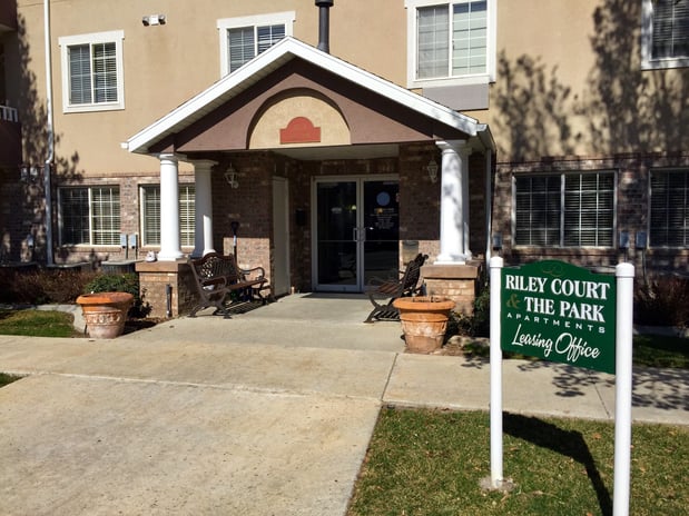 Images Riley Court Apartments