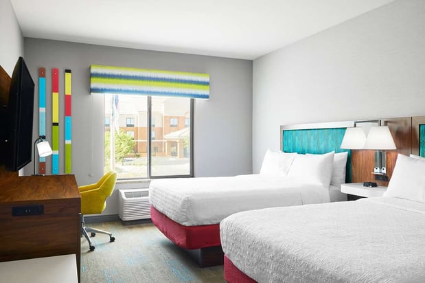 Images Hampton Inn & Suites Ridgecrest