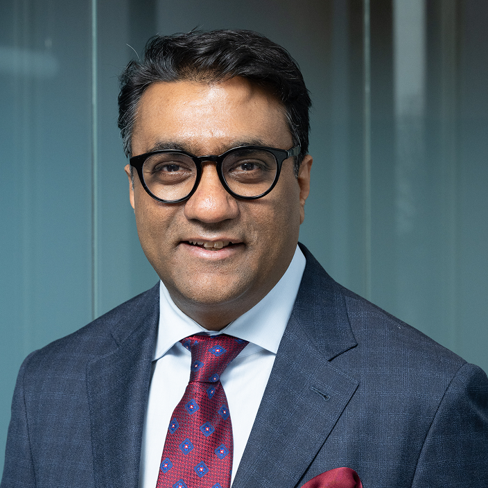Moe Anwar headshot.