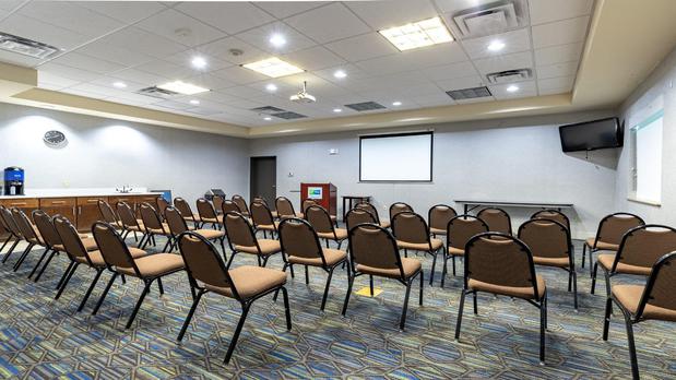 Images Holiday Inn Express & Suites Houston South - Pearland by IHG