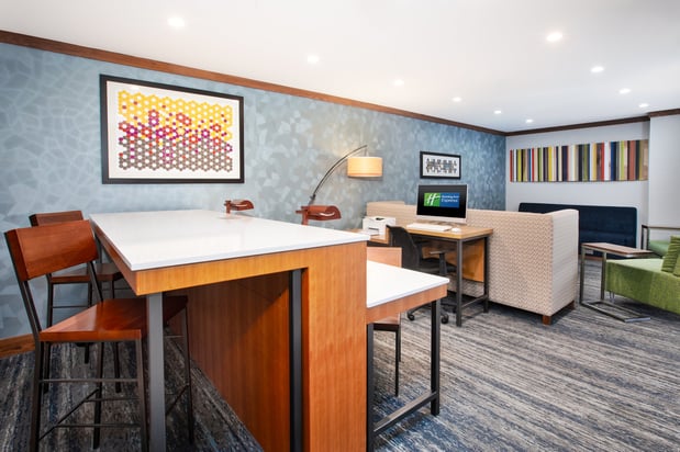 Images Holiday Inn Express & Suites Buffalo by IHG