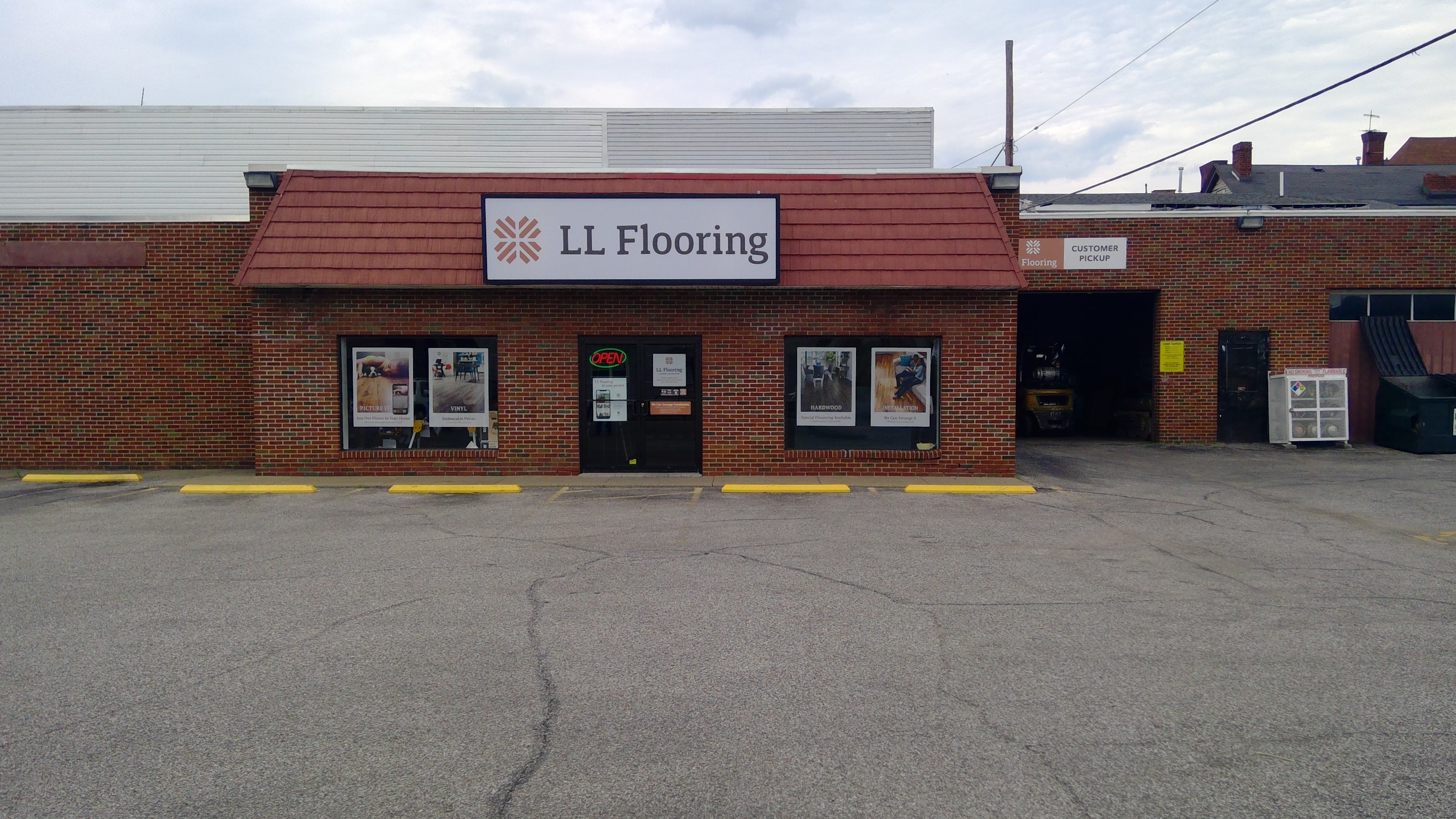LL Flooring #1237 Wheeling | 2738 Chapline Street | Storefront