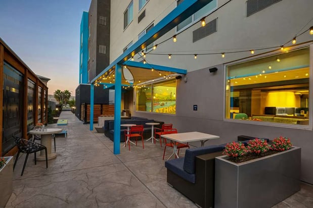 Images Tru by Hilton Lathrop